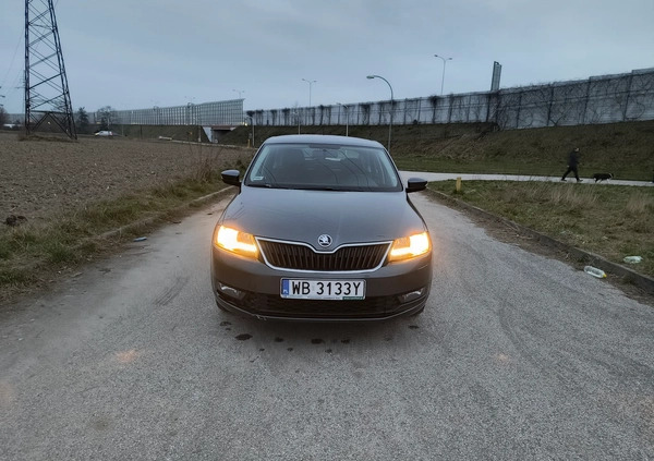 Skoda RAPID cena 40000 przebieg: 208179, rok produkcji 2019 z Warszawa małe 562